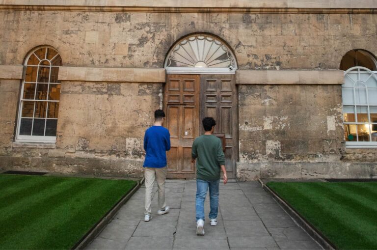 oxford-academia-two-students-walking