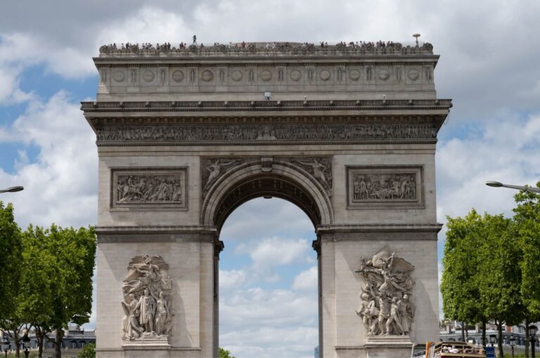 paris-academia-arc-de-triomphe