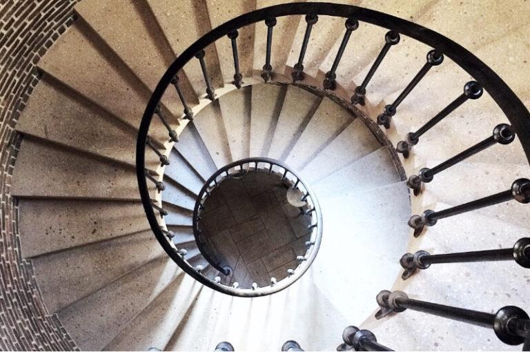 yale-spiral-staircase