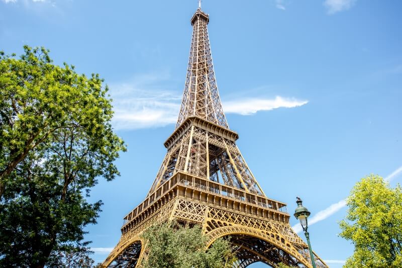 OxfordAcademia_Excursions_Paris_EiffelTower