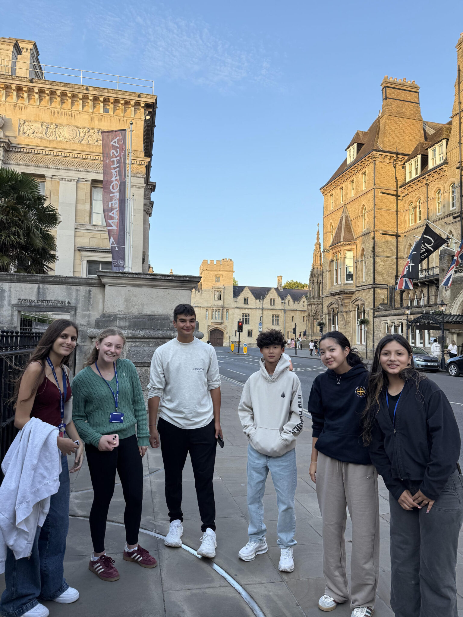 Group of students stand in front of the Ashmolean Museum.