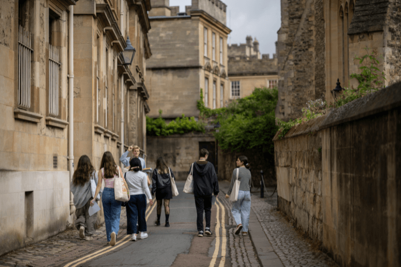 group walking in oxford